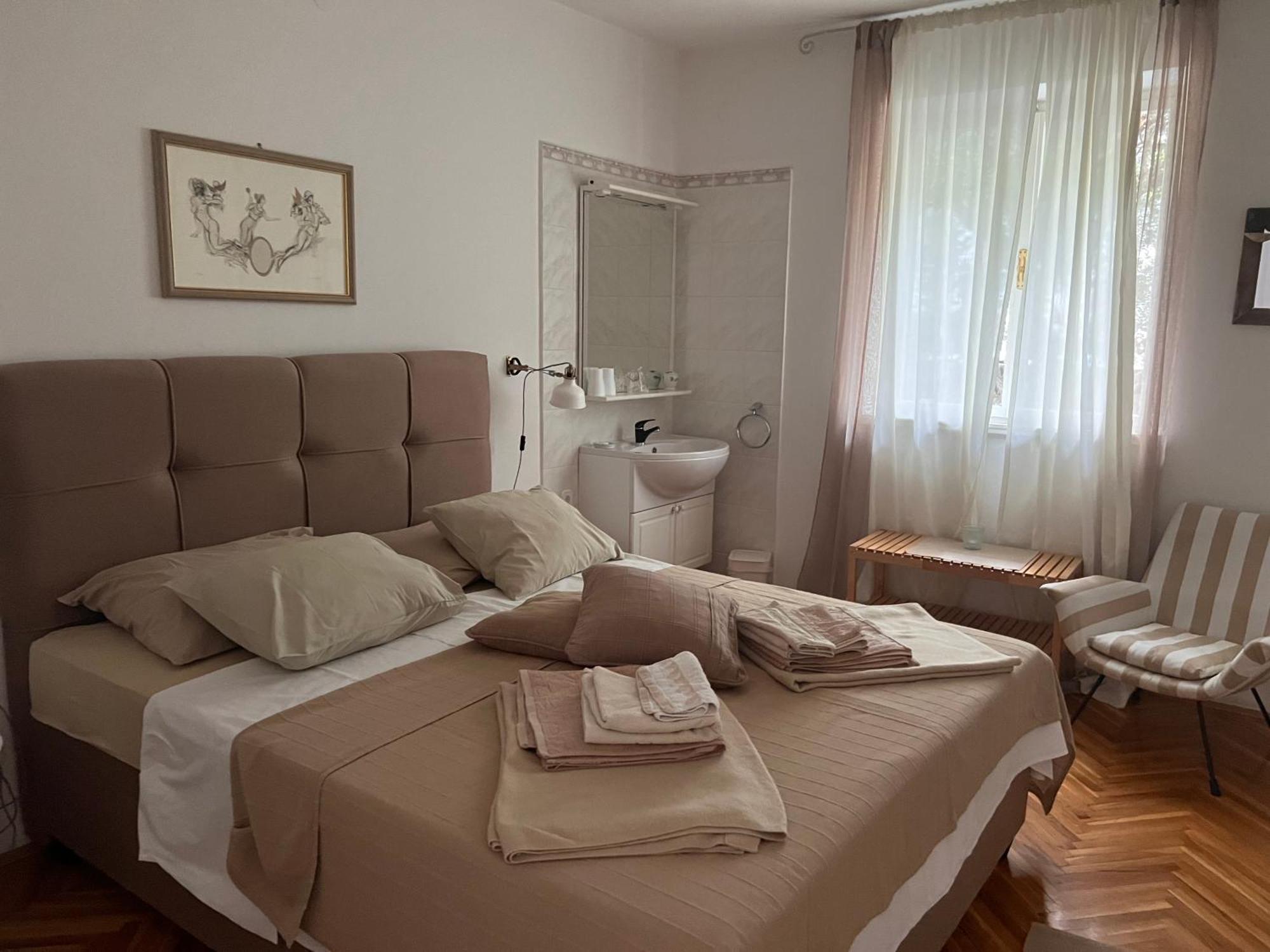 Apartments Lorenandreja Rab Town Ngoại thất bức ảnh